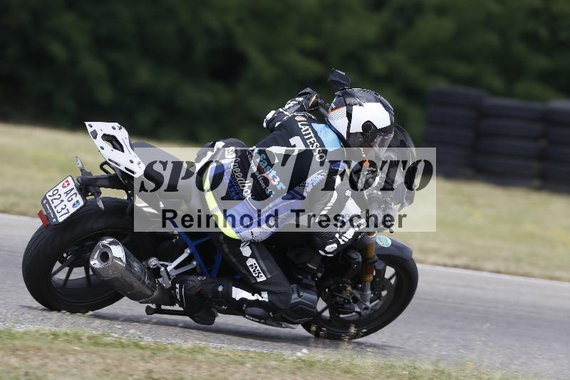 /30 23.06.2025 Get Faster Caremotion ADR/Rider Academy gruen/backside